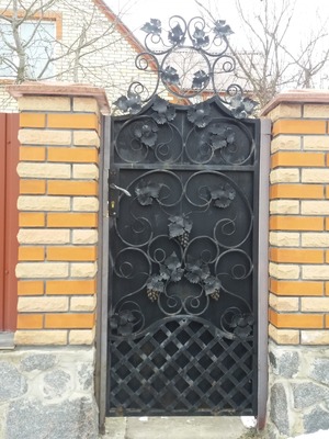 калитка кованая лоза 3900грн м2