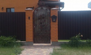 хвіртка в приватний будинок арочна